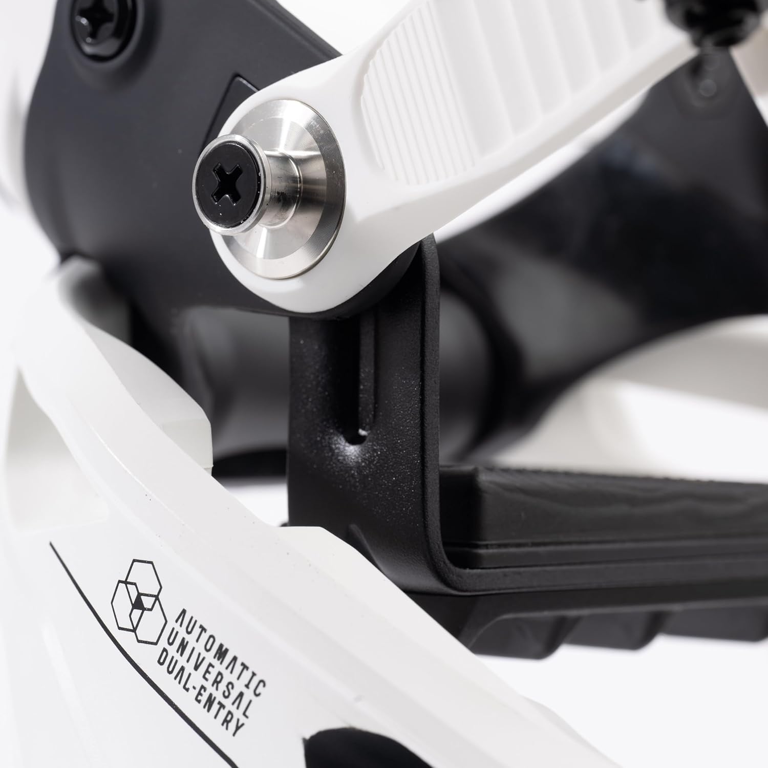 Fixations de Snowboard Nidecker OG Supermatic - Système d’Ouverture Automatique avec Spoiler inclinable M (EU 37.5 - 41.0 / UK 4.5 - 7.0) Blanc 2024